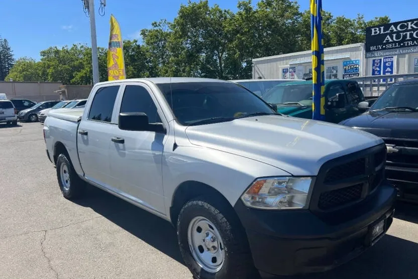 2016 Ram 1500 Tradesman photo 1