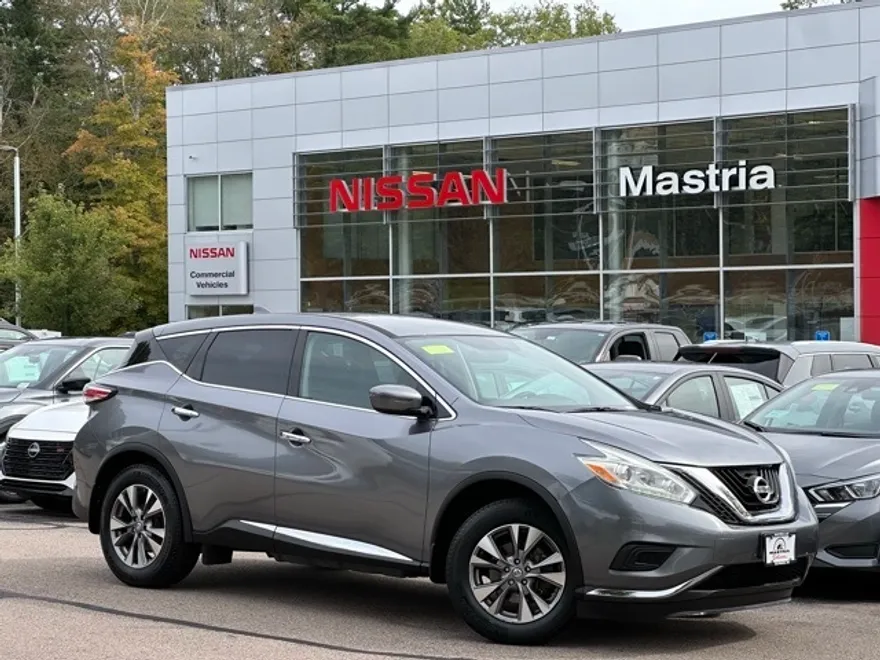 2017 Nissan Murano S photo 1