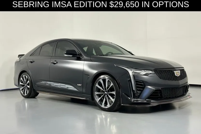 2023 Cadillac CT4 photo 1
