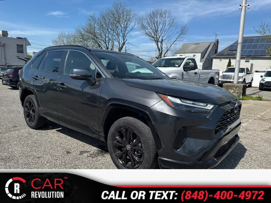 2022 Toyota RAV4 Hybrid SE photo 1