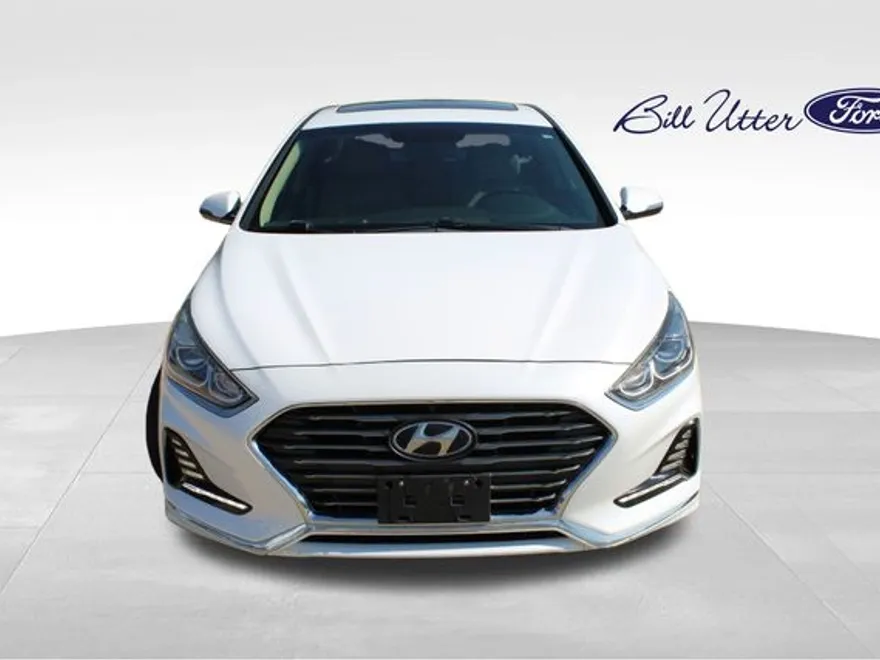 2018 Hyundai Sonata Limited photo 1