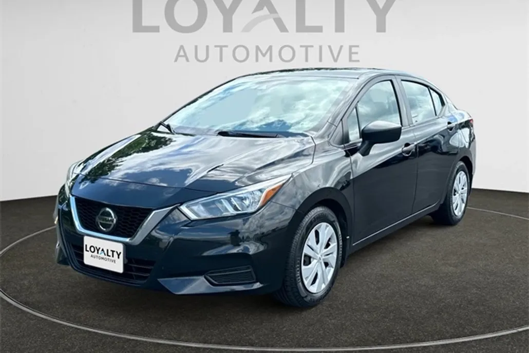 2021 Nissan Versa 1.6 S photo 1