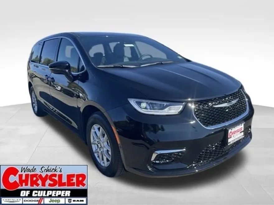 2025 Chrysler Pacifica photo 1
