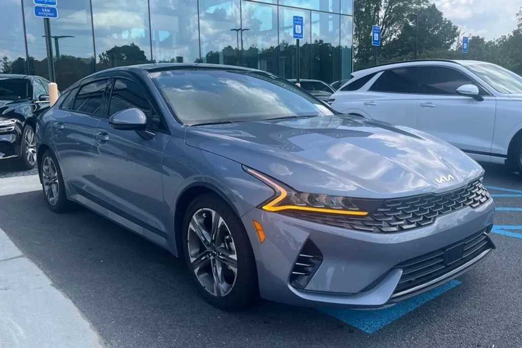 2024 Kia K5 EX photo 1