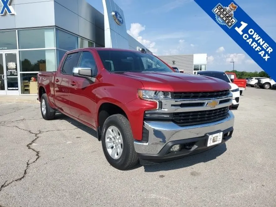 2021 Chevrolet Silverado 1500 LT photo 1