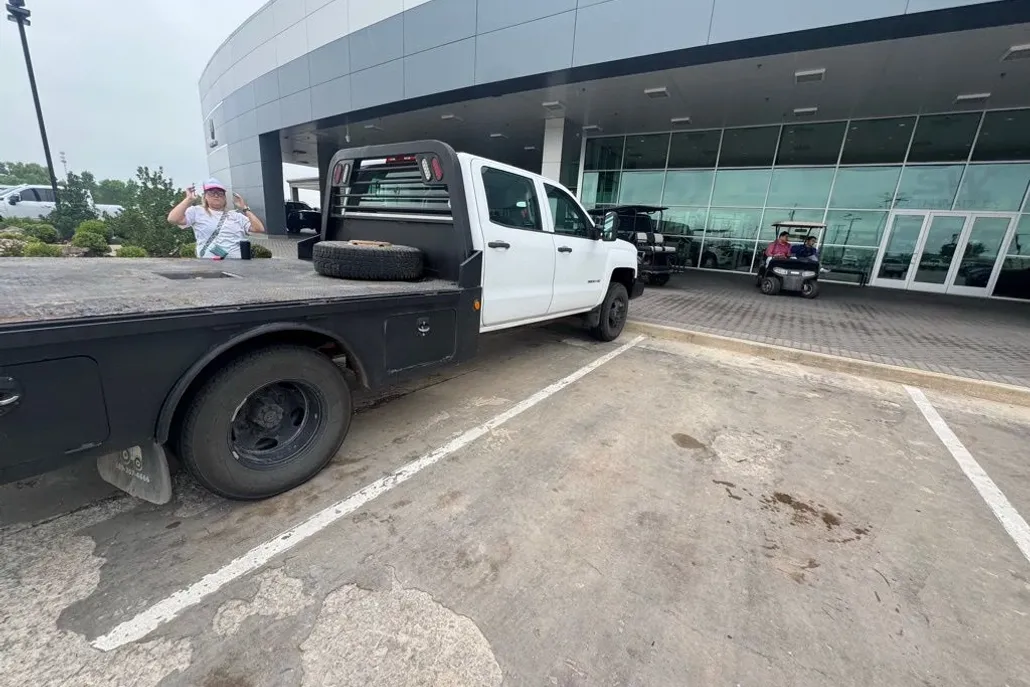 2017 Chevrolet Silverado 3500HD Work Truck photo 1