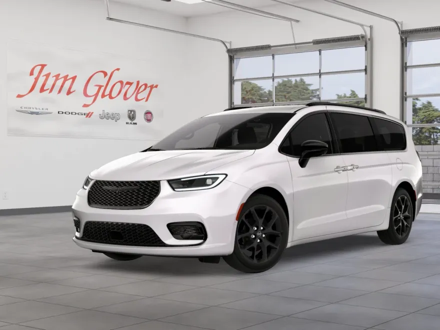 2026 Chrysler Pacifica photo 1