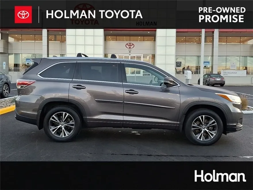 2016 Toyota Highlander XLE photo 1