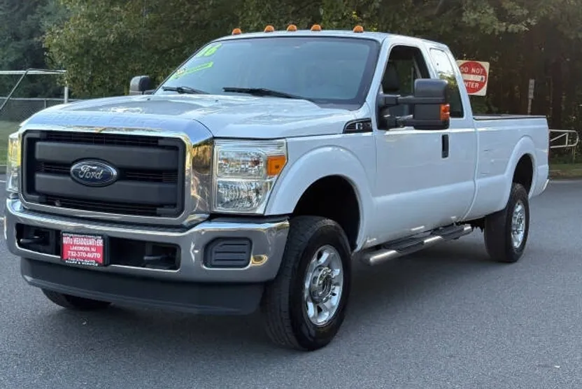 2016 Ford F-250 XL photo 1