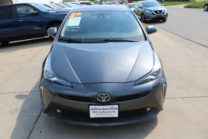 2022 Toyota Prius LE AWD-e photo 1