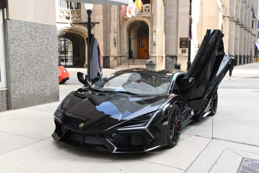 2024 Lamborghini Revuelto photo 1