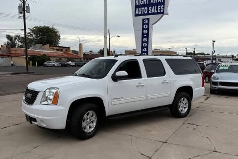 2013 Gmc Yukon XL SLE photo 1