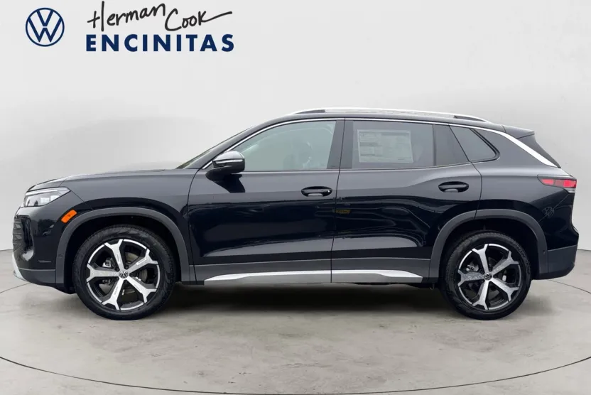 2025 Volkswagen Tiguan SE photo 1