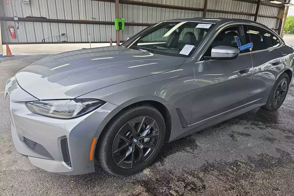 2025 Bmw i4 xDrive40 photo 1