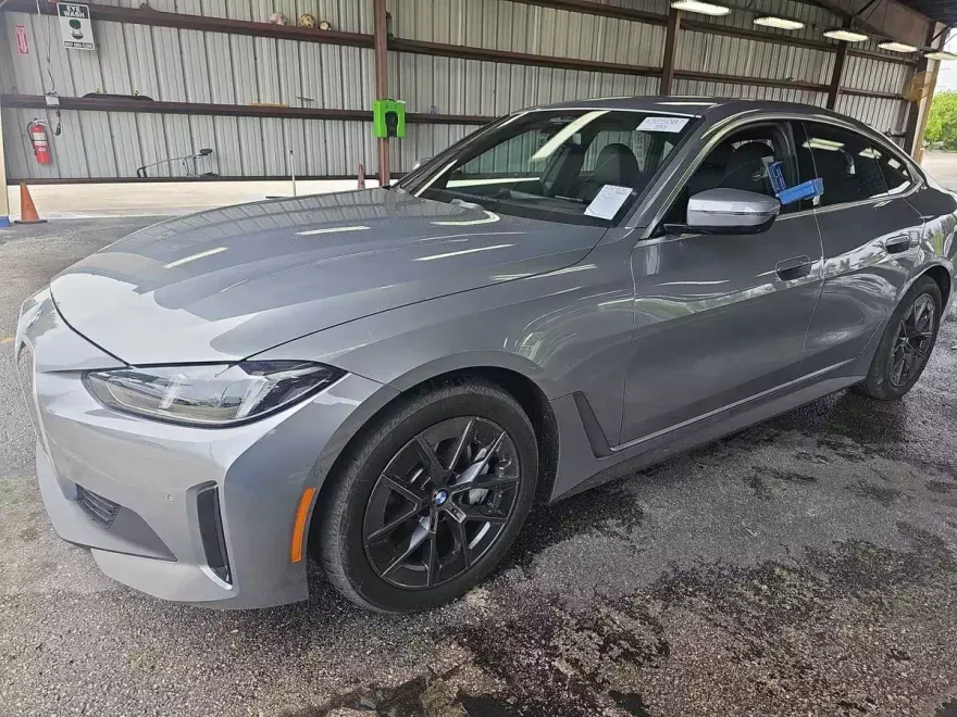 2025 Bmw i4 xDrive40 photo 1