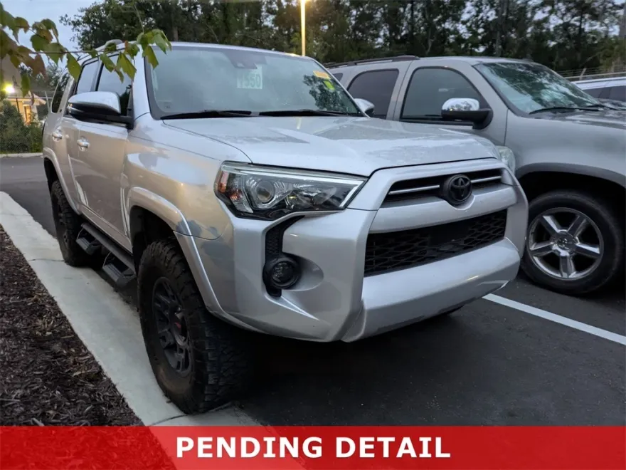 2020 Toyota 4Runner SR5 Premium photo 1