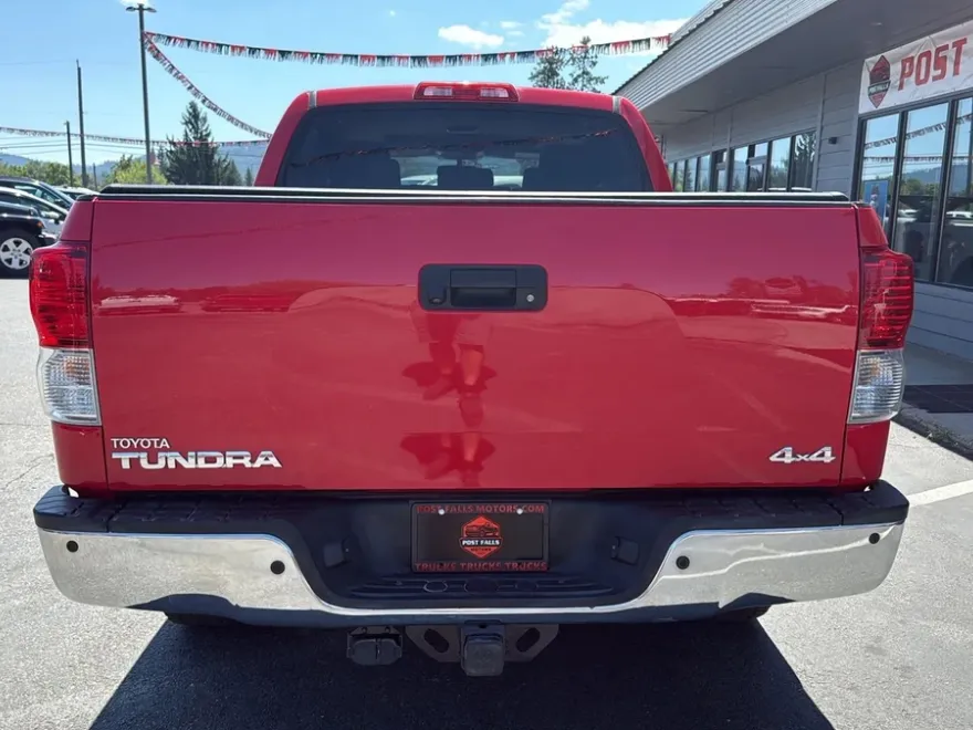2013 Toyota Tundra CrewMax photo 1