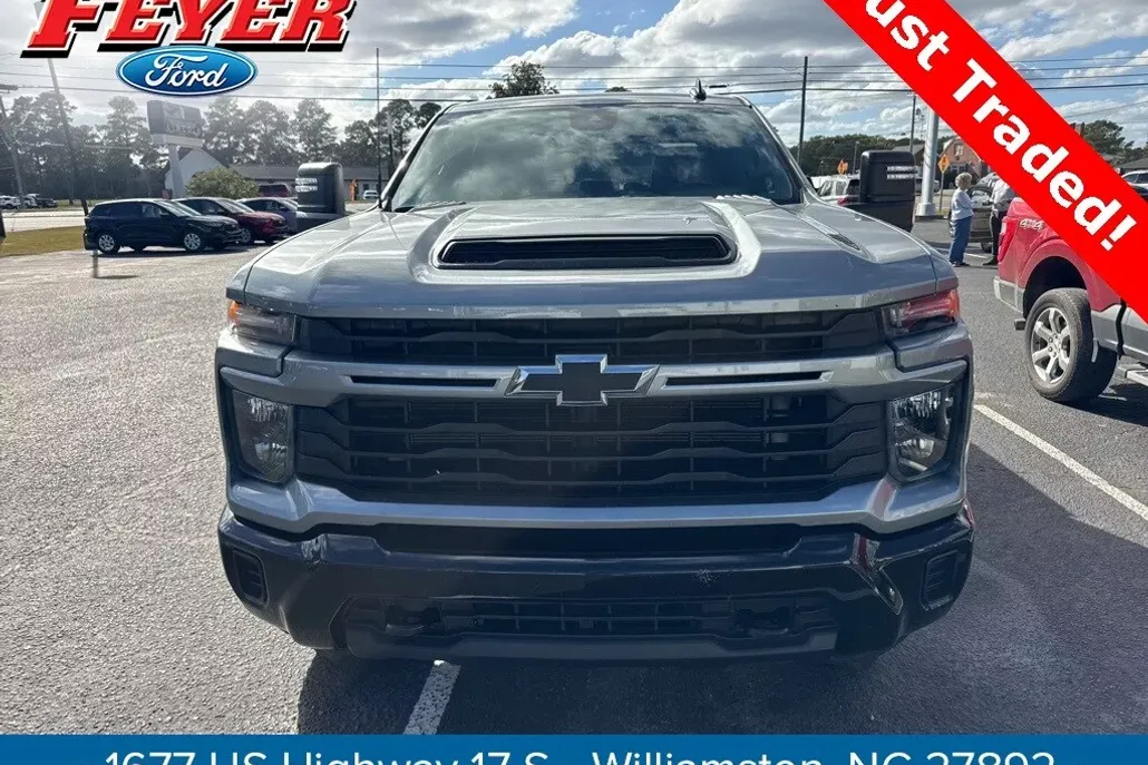2024 Chevrolet Silverado 2500HD Custom photo 1