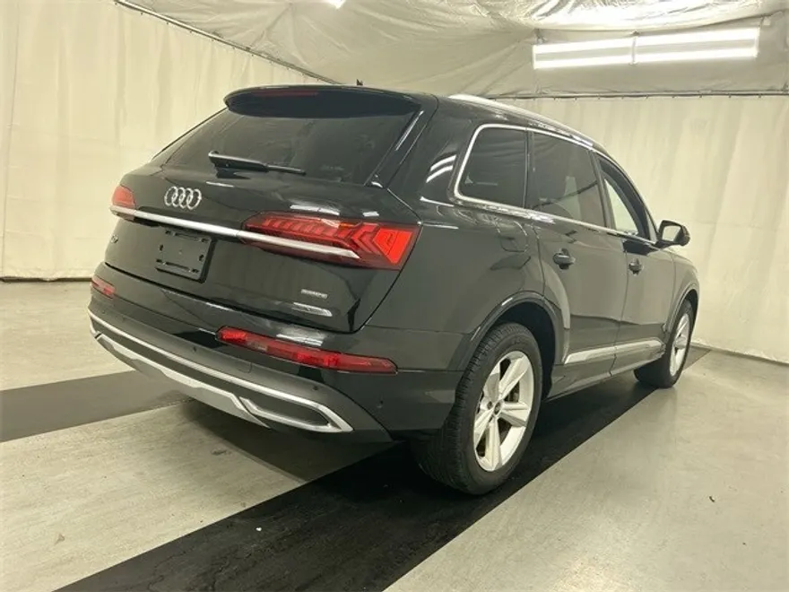 2023 Audi Q7 45 Premium photo 1