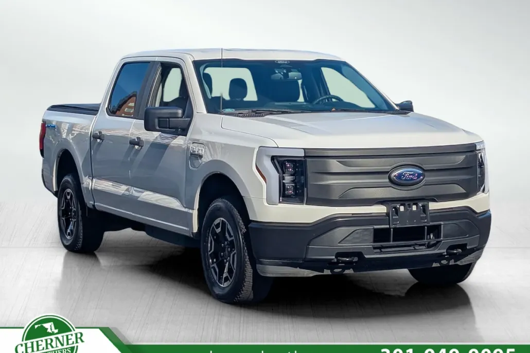 2022 Ford F-150 Lightning photo 1
