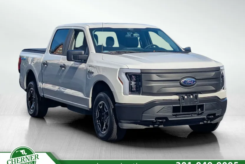 2022 Ford F-150 Lightning photo 1