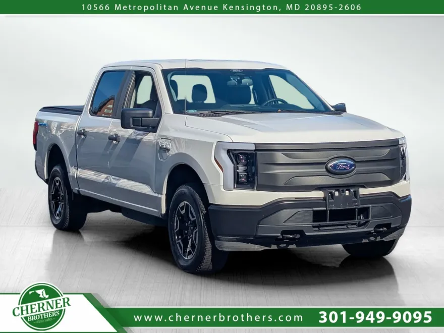 2022 Ford F-150 Lightning photo 1