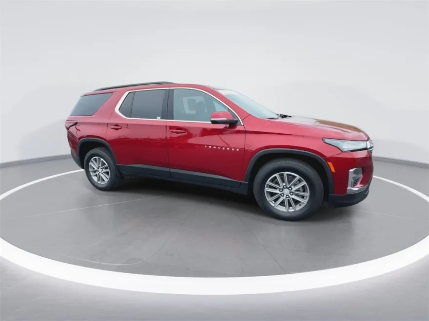 2023 Chevrolet Traverse 1LT photo 1