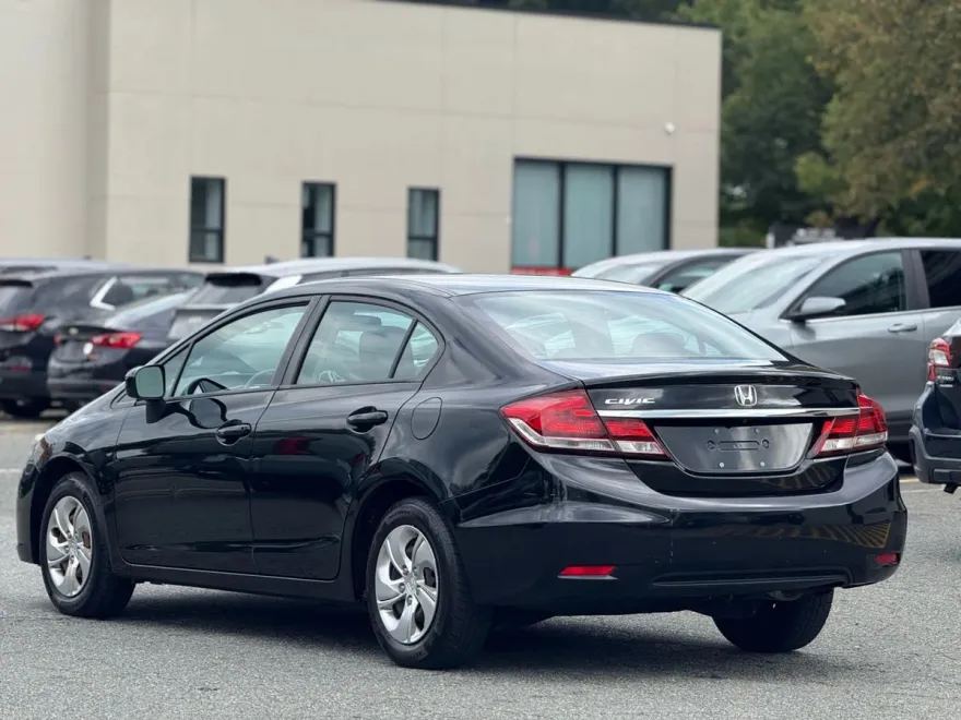 2015 Honda Civic LX photo 1