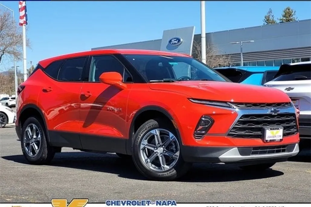 2025 Chevrolet Blazer 2LT photo 1