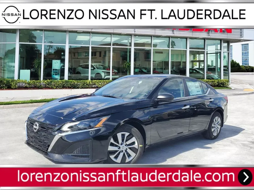 2025 Nissan Altima S photo 1