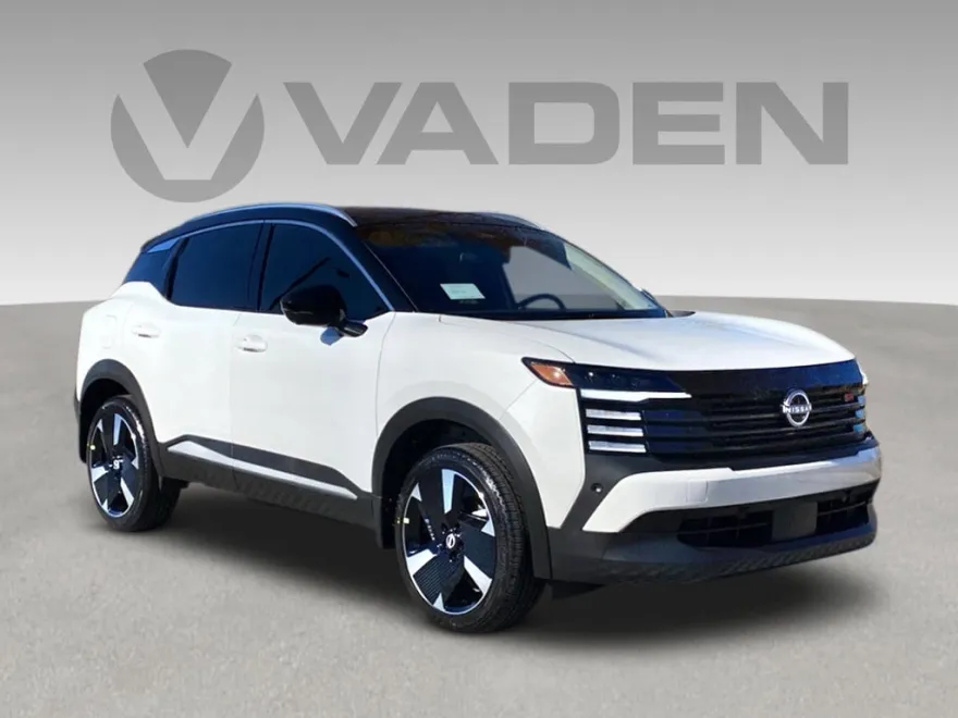 2025 Nissan Kicks SR photo 1