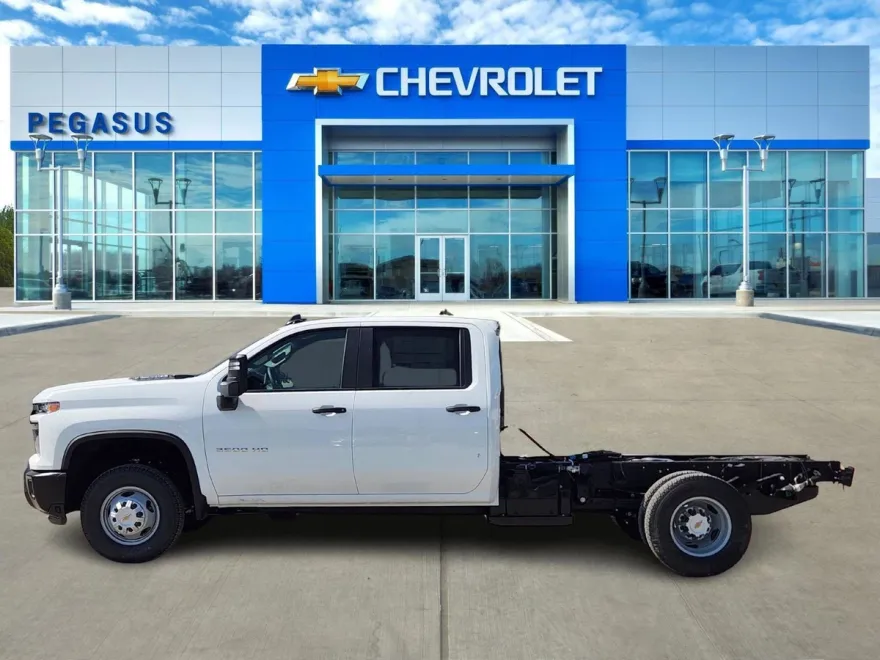 2026 Chevrolet Silverado 3500HD Work Truck photo 1