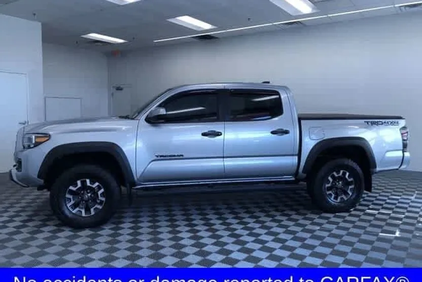 2022 Toyota Tacoma TRD photo 1