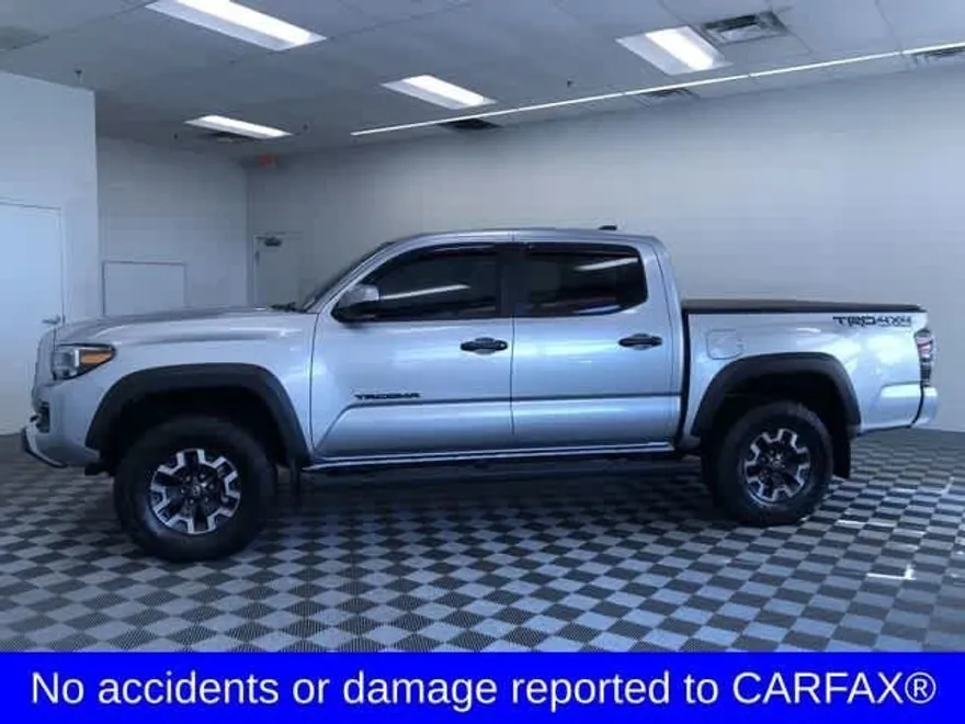 2022 Toyota Tacoma TRD photo 1
