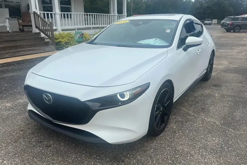 2019 Mazda Mazda3 Premium photo 1