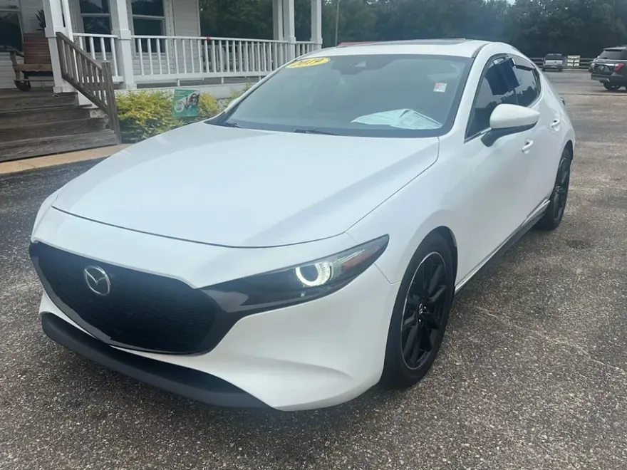 2019 Mazda Mazda3 Premium photo 1