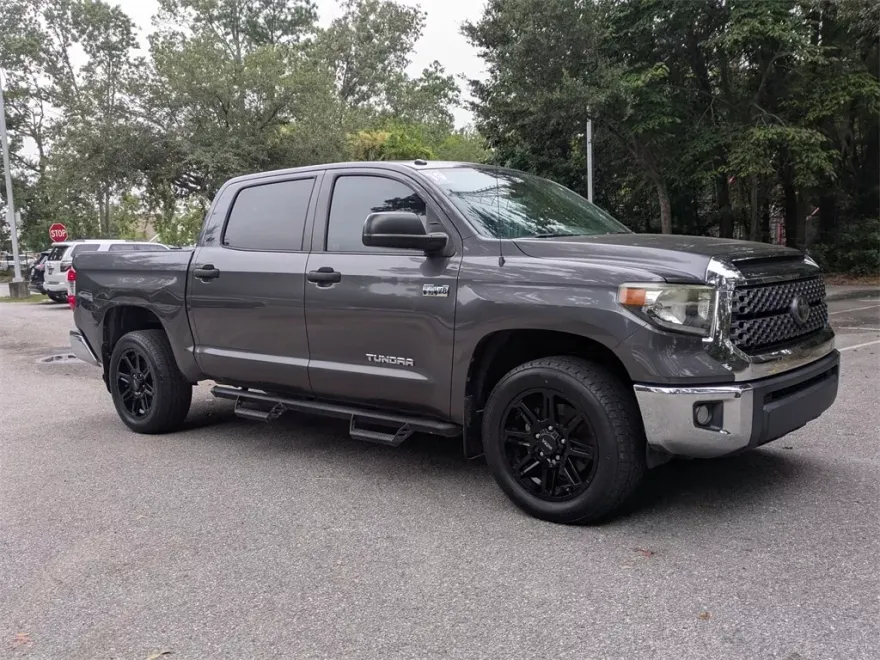 2019 Toyota Tundra SR5 CrewMax photo 1