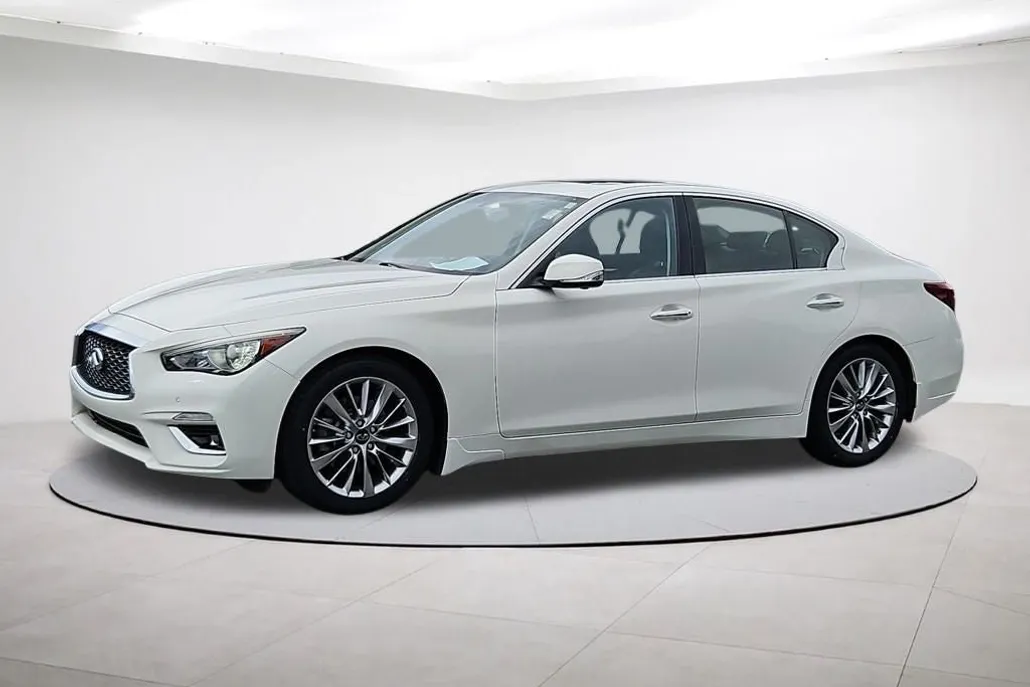 2021 Infiniti Q50 3.0t LUXE photo 1