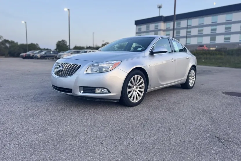 2011 Buick Regal CXL photo 1