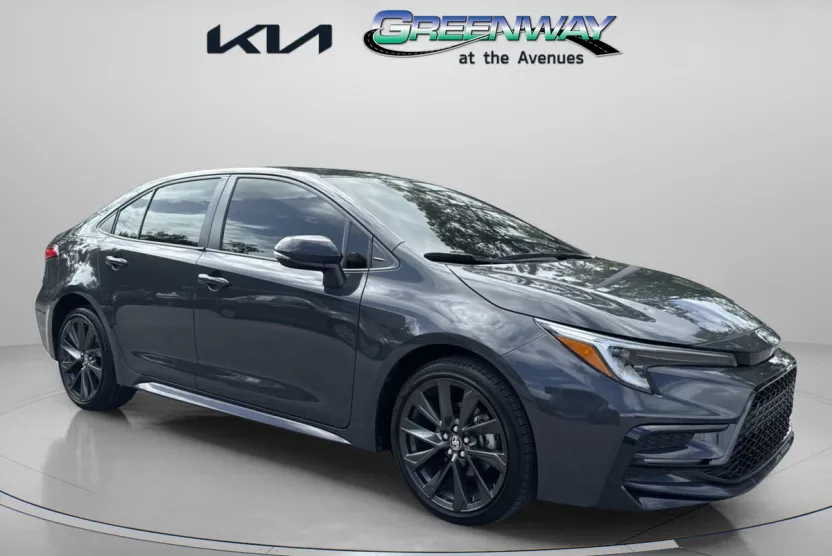 2024 Toyota Corolla SE photo 1