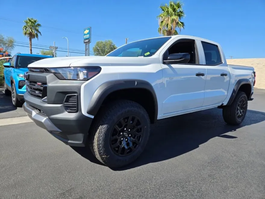 2026 Chevrolet Colorado Trail Boss photo 1