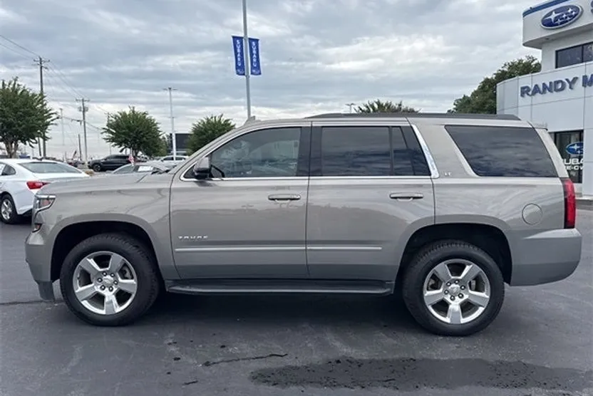 2019 Chevrolet Tahoe LT photo 1