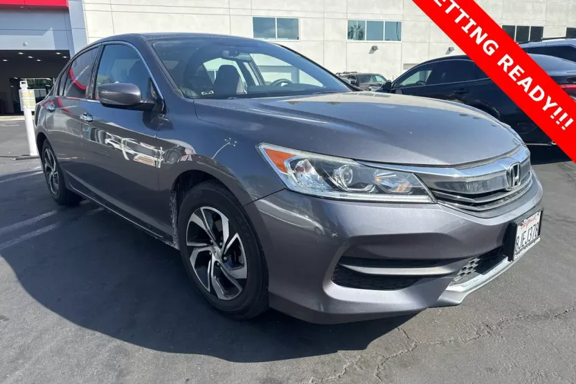 2017 Honda Accord LX photo 1
