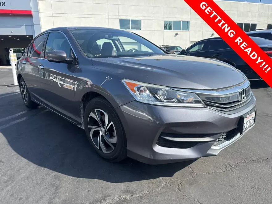 2017 Honda Accord LX photo 1