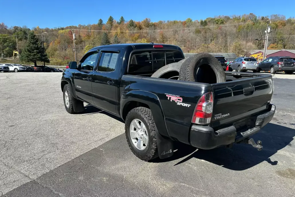 2011 Toyota Tacoma 4x4 V6 photo 1