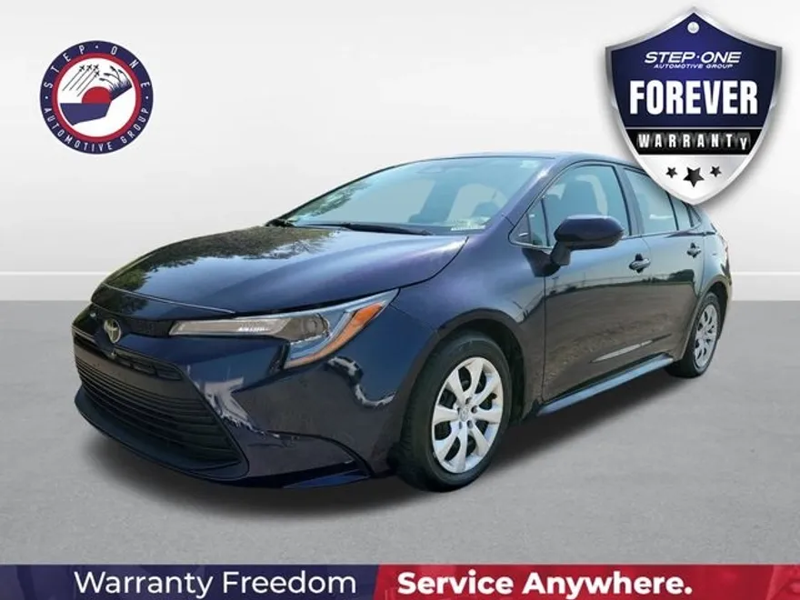 2024 Toyota Corolla LE photo 1