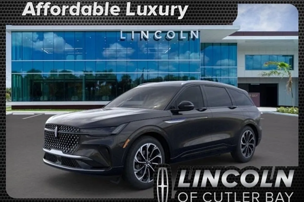 2025 Lincoln Nautilus Reserve photo 1