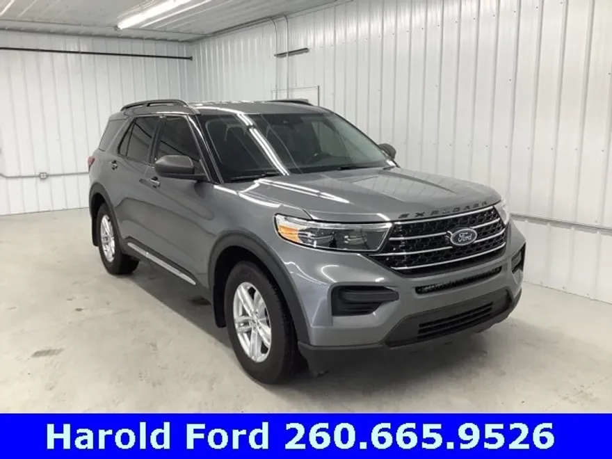2021 Ford Explorer XLT photo 1