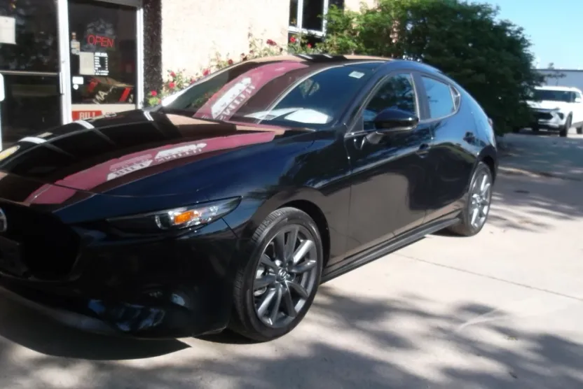 2020 Mazda Mazda3 Hatchback Preferred photo 1
