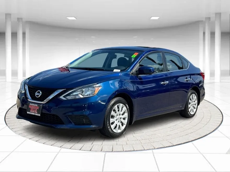 2016 Nissan Sentra S photo 1
